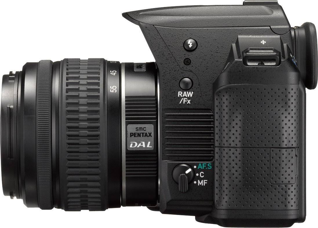 Digital SLR Camera Black 18-55mm 55-300mm Lenses q7