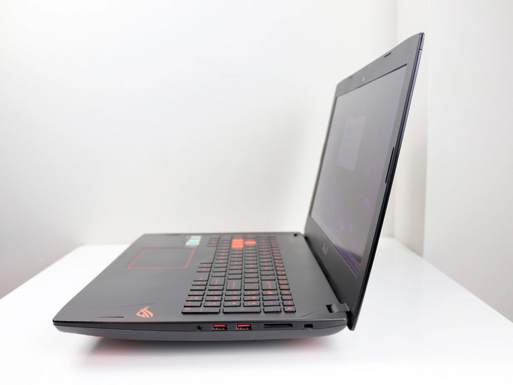 Pre-Owned 15.6" Gaming Laptop i7 16GB 1TB SSD GTX 1070 k7