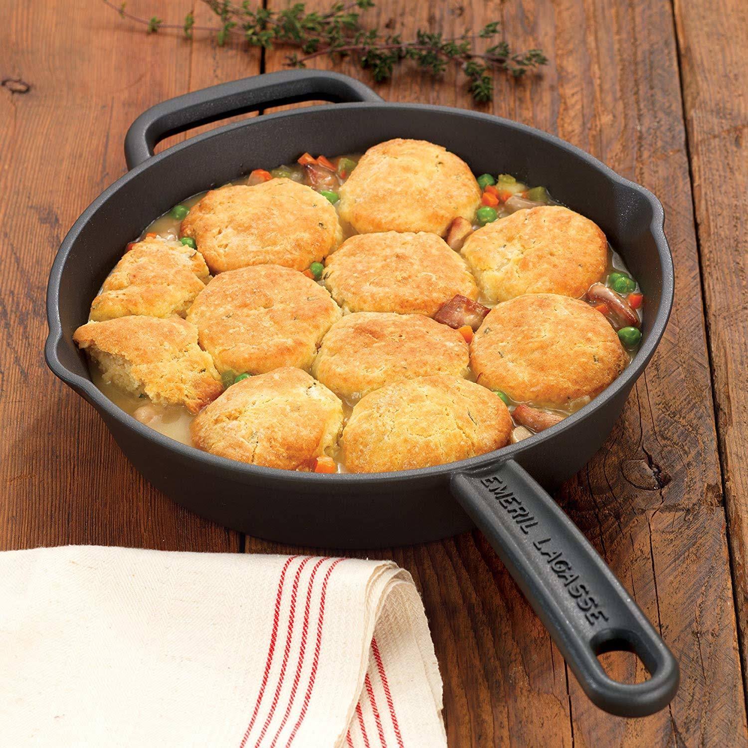 Cast Iron Skillet 12-Inch Pre-Seasoned k7