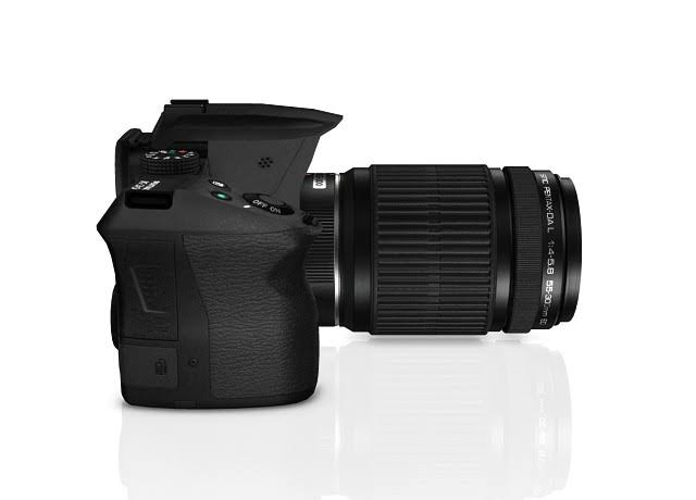 Digital SLR Camera Black 18-55mm 55-300mm Lenses q7