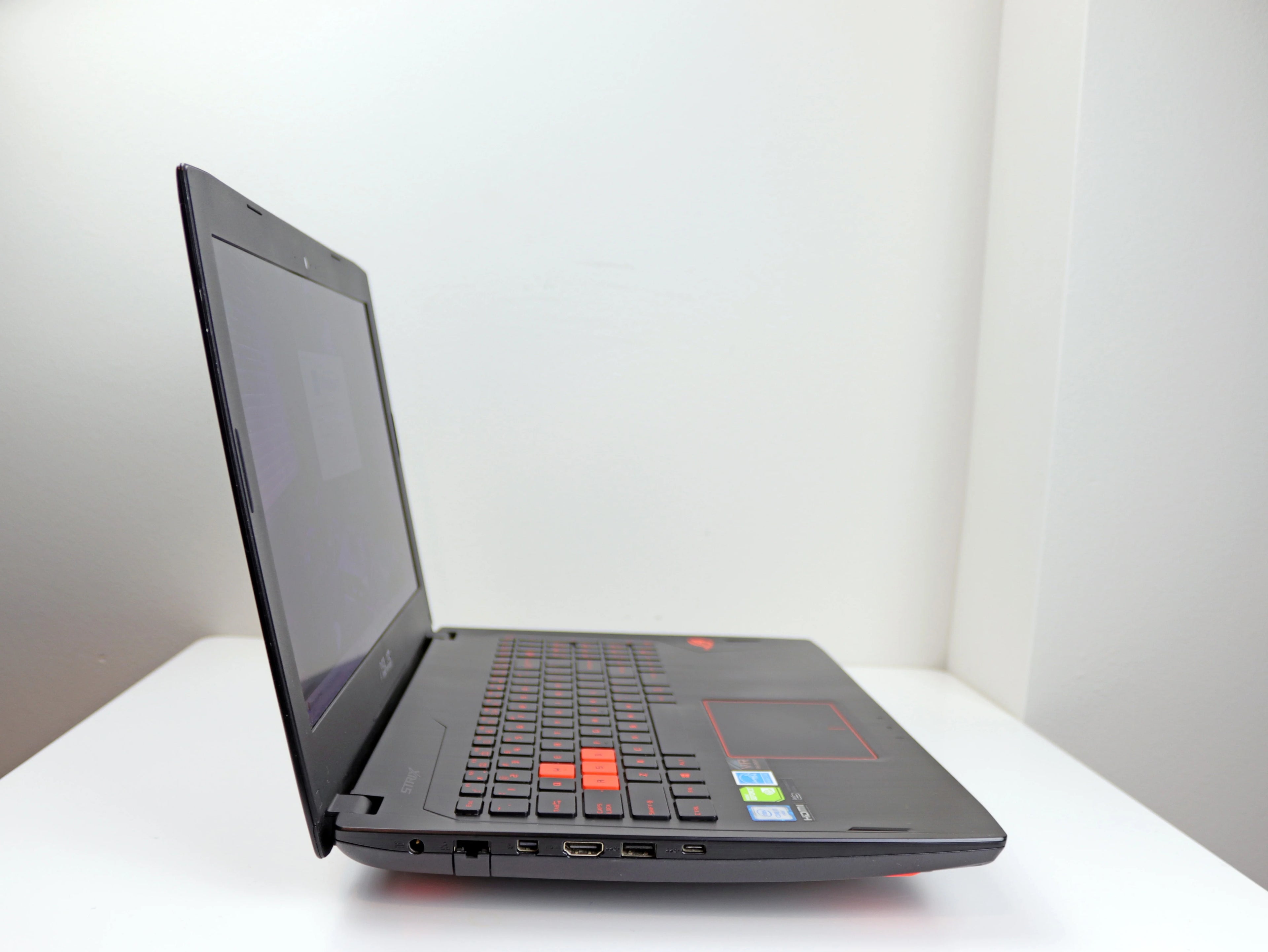 Pre-Owned 15.6" Gaming Laptop i7 16GB 1TB SSD GTX 1070 k7